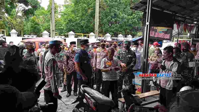 Gubenur Jabar Berkerumun di Tasikmalaya