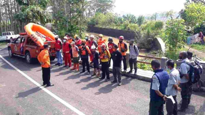 Hari kedua pencarian Nenek Empi di Sungai Citapen Kota Banjar masih nihil. Foto: Istimewa.