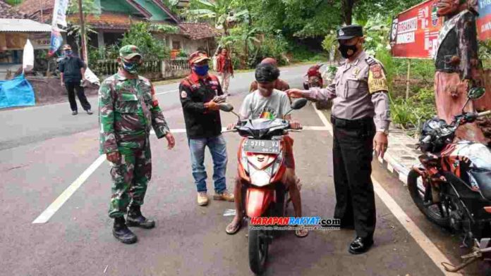 Kedisiplinan penerapan prokes di Kecamatan Baregbeg, Kabupaten Ciamis, Jawa Barat, meningkat signifikan. Foto: Ferry/HR.