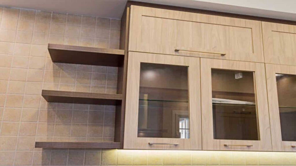 Model Lemari Gantung Dapur Kecil