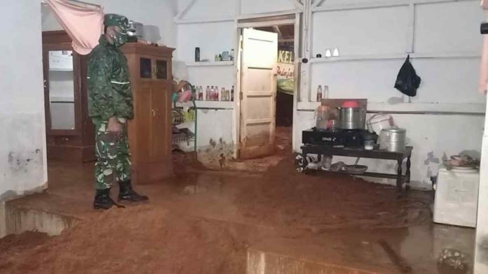 Tanah longsor di Sukadana Ciamis, 1 Rumah Rusak
