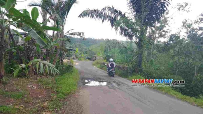 Jalan Cigugur-Langkaplancar