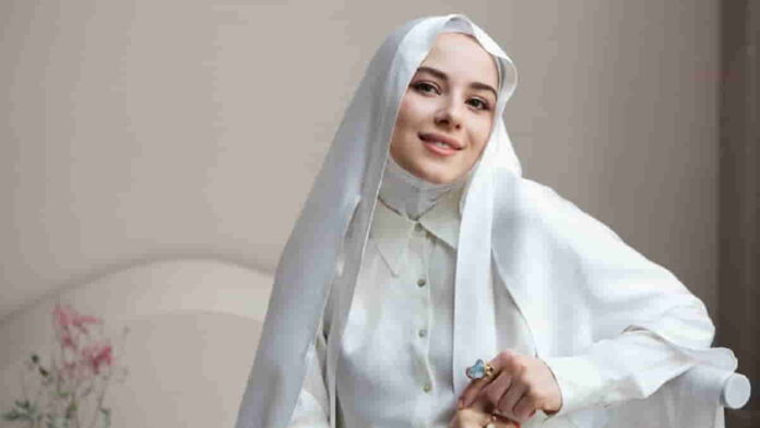 Kewajiban Menutup Aurat Wanita