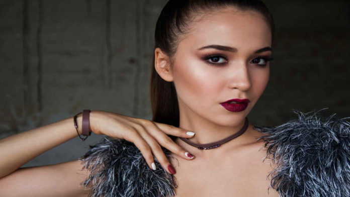 Make Up Kondangan Bagi Pemula di Era New Normal, Ini Tahapannya
