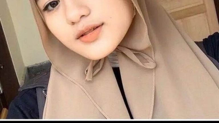 Pashmina Tali Leher Hadir dengan Beragam Pilihan Bahan Berkualitas