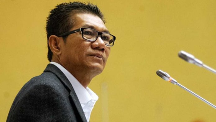 Agun Gunandjar Dapat Penghargaan Inspiring Journey
