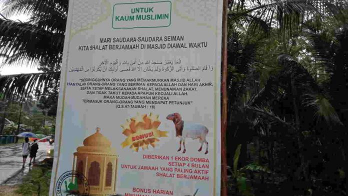 Di Pangandaran, Rajin Salat Berjamaah Bisa Dapat Hadiah Domba