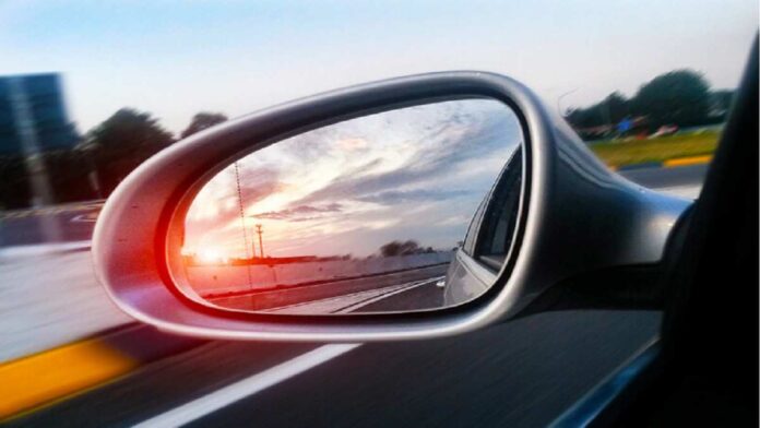 Jenis Kaca Spion Mobil dan Fungsinya yang Penting Diketahui