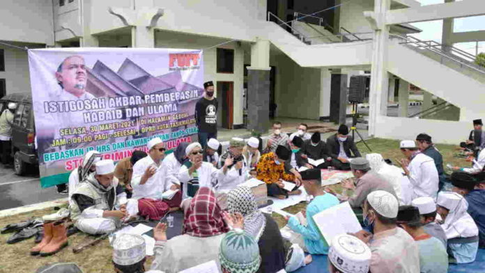 Minta HRS Dibebaskan, FUI Kota Tasikmalaya Gelar Istighosah