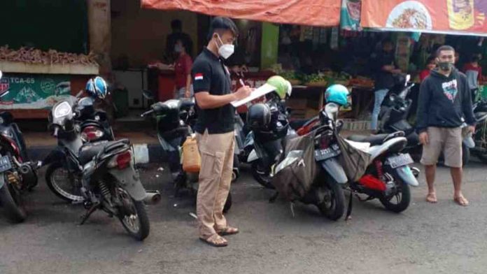 Mobil Pedagang Pasar Banjar