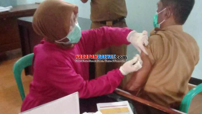 Prioritas Vaksinasi di Desa Karangpawitan Ciamis Sasar Pelayan Publik