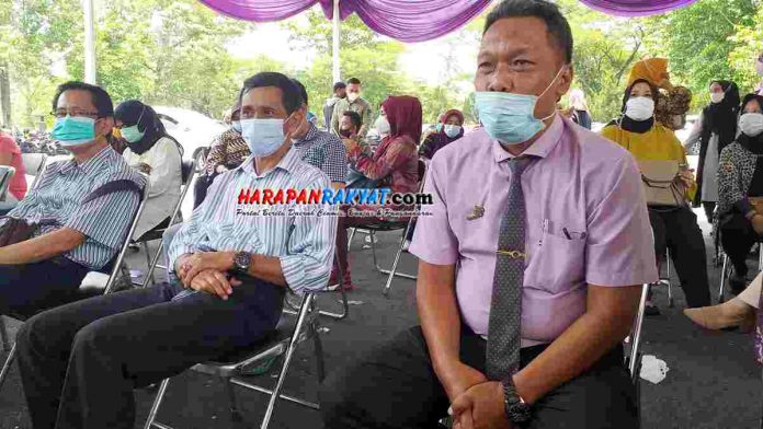 Ratusan Dosen Unigal Ciamis Jalani Vaksinasi Pertama