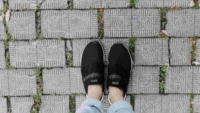 Sepatu Casual Slip On