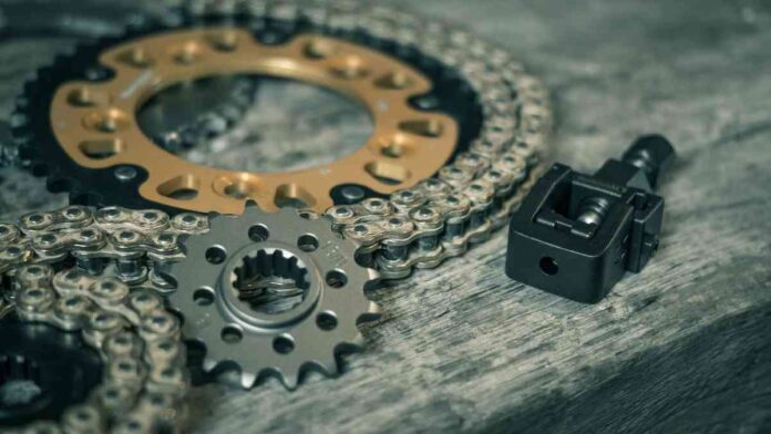 Cara Mengencangkan Rantai Motor