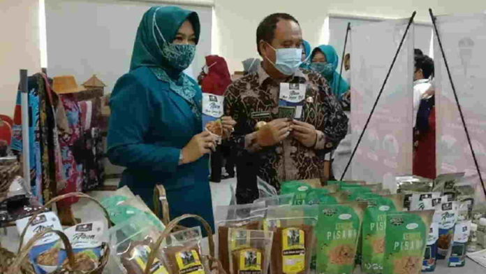 Dekranasda Pangandaran Diminta Tingkatkan Kreativitas Pengrajin