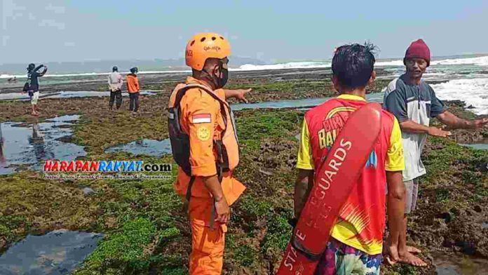 Ombak di Pantai Karapyak