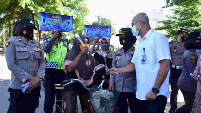 Para Srikandi di Kota Banjar Tebar Bunga Gelorakan Semangat Kartini