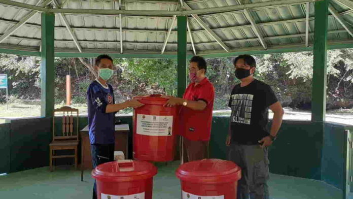 Tagana Pangandaran Salurkan Bantuan Tong Sampah ke Cagar Alam
