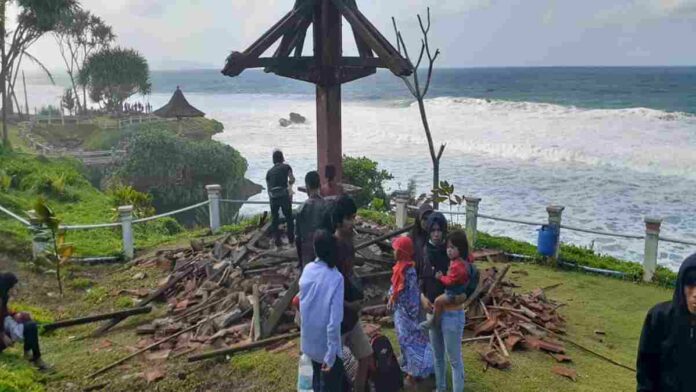 Atap Agzebo Batu Hiu