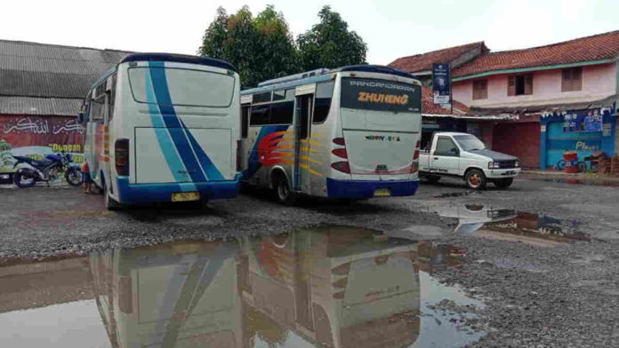 Bus yang Beroperasi di Terminal Cijulang Pangandaran Berkurang