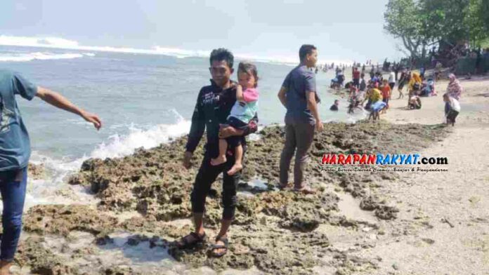 Pantai Sindangkerta Tasikmalaya