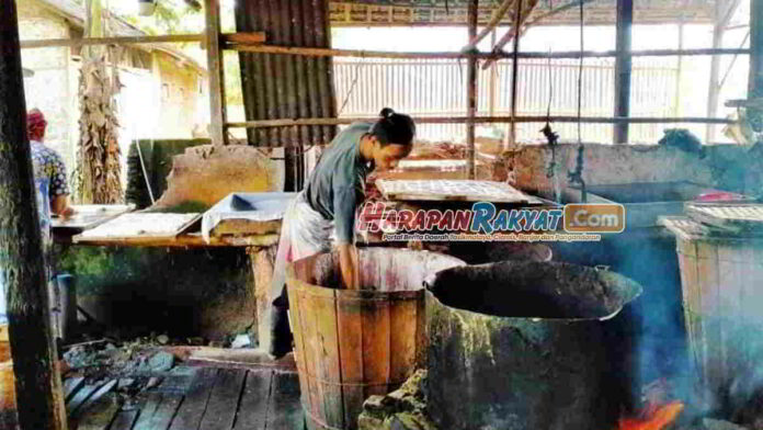 Perajin Tahu di Kota Banjar Terancam Bangkrut
