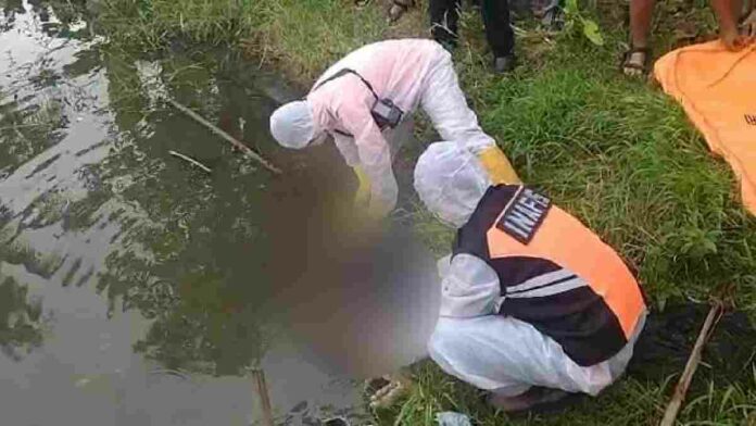 Mayat mengambang di Kolam Ikan