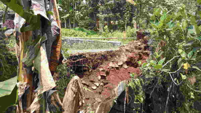 Pilar Jembatan Cidahu di Gereba Ciamis Ambruk, Bahayakan Pengendara