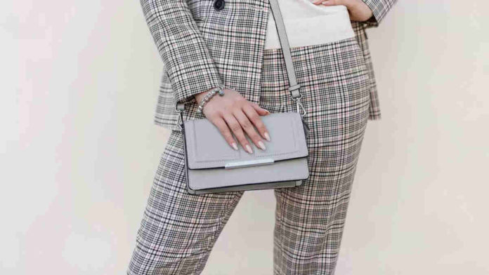 Celana Tartan Wanita, Pilih Modelnya yang Beragam Sesuai Selera Anda