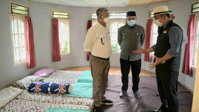 Gubernur Jabar: Pasien Gejala Ringan Dirawat di Ruang Isolasi Desa