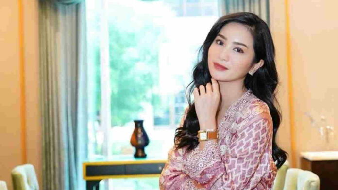 Artis Bunga Zainal Dirawat di RS Karena Drop