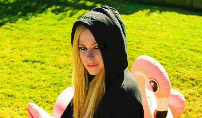 Avril Lavigne, Penyanyi Tengah Viral Di Tik Tok