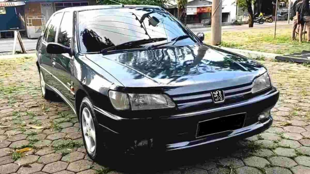 Mobil Sedan Bekas 