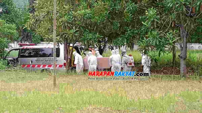 Honor Penggali Kubur