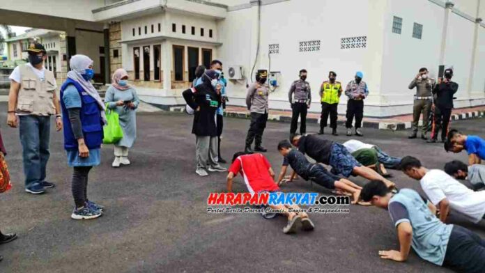 Warga Tak Patuhi