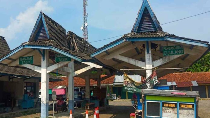 Bangunan Terminal Kalipucang Pangandaran