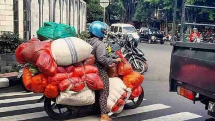 Cara Membawa Barang Banyak Di Motor
