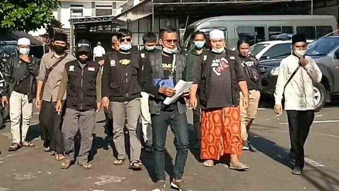 Tiga Akun Medsos