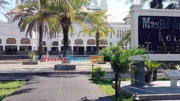 PPKM Darurat, Masjid Agung Kota Tasikmalaya Sepi karena Ditutup