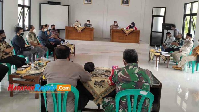 Warga Desa Cintaratu
