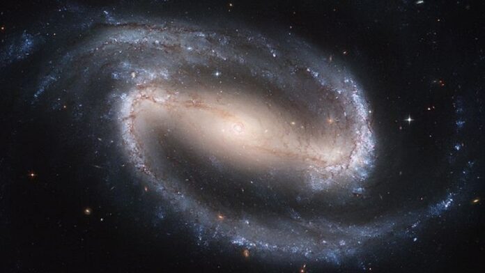 Galaksi Spiral NGC 1385 yang Terletak di Konstelasi Fornax