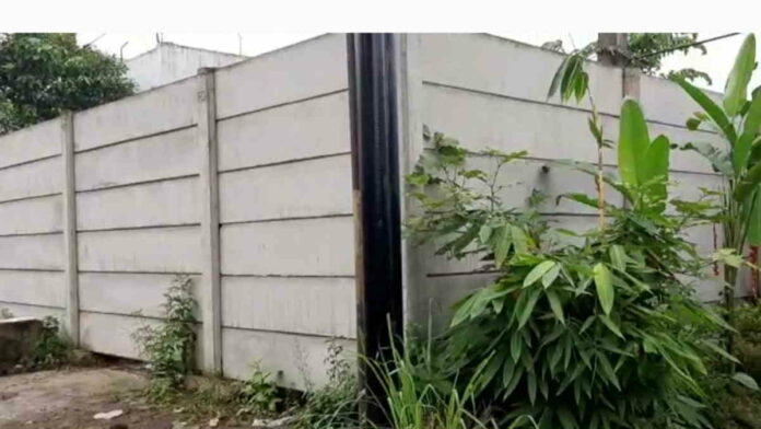 Jalan ke Sekolah Dibenteng, Begini Nasib Siswa SD di Tasikmalaya