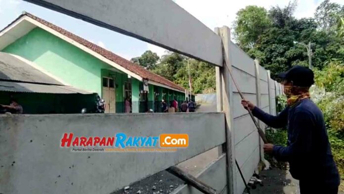 Benteng Akses Jalan SD