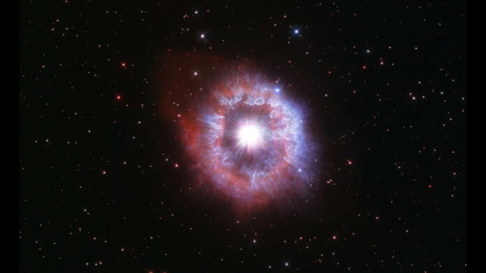 Hubble Mendekati AG Carinae, Perayaan ke 31 Teleskop Luar Angkasa
