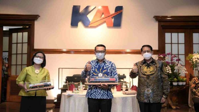 Jalur kereta api