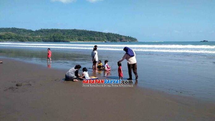 Pantai Pangandaran Hanya Boleh Dikunjungi 10 Ribu Wisatawan Sehari