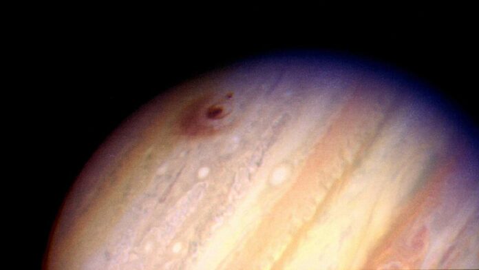 Planet Jupiter Dihantam Asteroid, Tertangkap Kamera Astronom Amatir