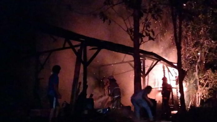 Tempat Penggergajian Kayu di Lumbung Ciamis Hangus Terbakar