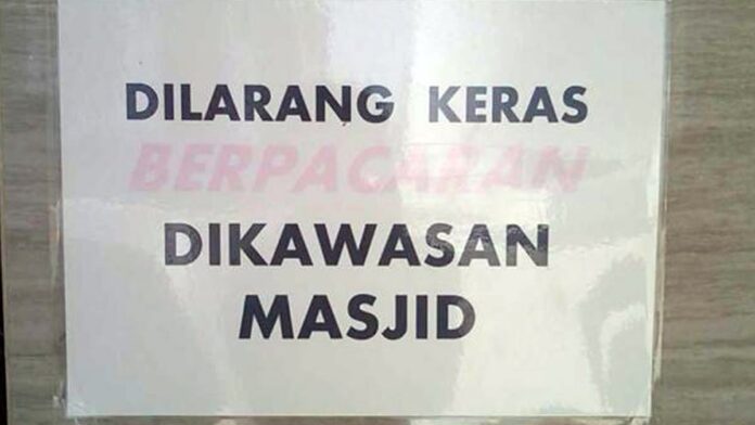 ilustrasi Warga Usir Sejoli Bukan Muhrim Nongkrong di Masjid Kawali Ciamis