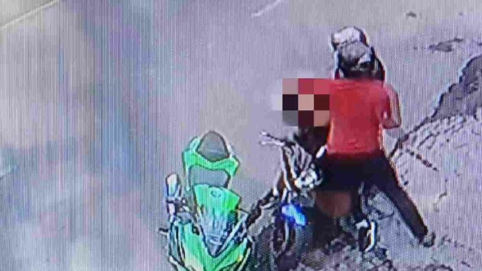 Pria pengendara ninja